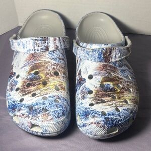 CROCS Real Tree aspect Clogs - Blue, Brown, Yellow! Men’s